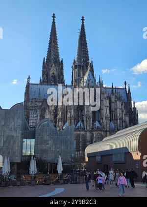 Koeln Themenfoto. Stadt, Deutschland, Nordrhein-Westfalen, Koeln, 05.10.2024 Der Dom in Koeln Themenfoto. Stadt, Deutschland, Nordrhein-Westfalen, Koeln, 05.10.2024 *** Cologne photo thématique ville, Allemagne, Rhénanie du Nord-Westphalie, Cologne, 05 10 2024 la cathédrale de Cologne photo thématique ville, Allemagne, Rhénanie du Nord-Westphalie, Cologne, 05 10 2024 Copyright : xAugstx/xEibner-Pressefotox EP jat Banque D'Images