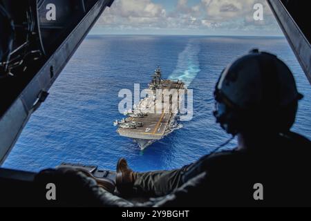 Mitchell Parcell, un chef d'équipage de Tiltrotor V-22 affecté au Marine Medium Tiltrotor Squadron (VMM) 165 (renforcé), 15th Marine Banque D'Images