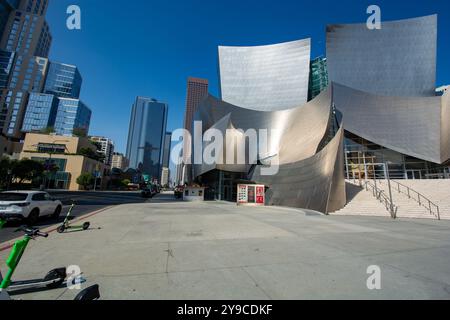 LOS ANGELES - août 2024 : Walt Disney concert Hall à Los Angeles, Californie. Il a été conçu par Frank Gehry et ouvert le 24 octobre 2003 Banque D'Images