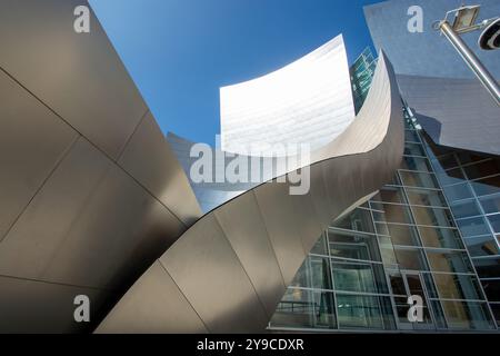 LOS ANGELES - août 2024 : Walt Disney concert Hall à Los Angeles, Californie. Il a été conçu par Frank Gehry et ouvert le 24 octobre 2003 Banque D'Images