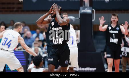 Wuerzbourg, Allemagne. 08 octobre 2024. IM Bild : Bazoumana Kone (paniers de Wuerzburg, 2), Verwunderung 08.10.2024, FIT/One paniers de Wuerzburg v. KK Igokea, Ligue des champions de basket-ball, 2. Spieltag, Deutschland, Wuerzburg, tectake-Arena, crédit : dpa/Alamy Live News Banque D'Images