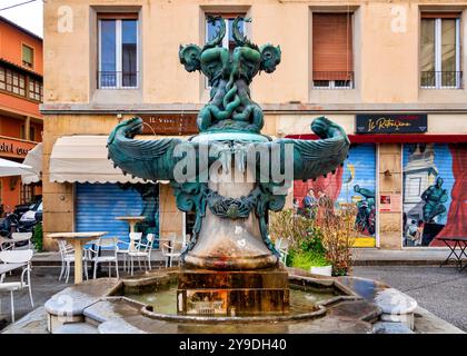 L'un des Fontane del Tacca sur la Piazza Colonnella, Livourne, Toscane, Italie. Banque D'Images