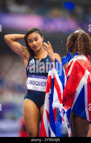 Imani-Lara Lansiquot participe au relais 4x100 mètres aux Jeux Olympiques de Paris 2024. Banque D'Images