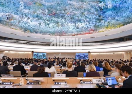 Genève, Suisse. 9 octobre 2024. La 57e session du Conseil des droits de l'homme des Nations Unies se tient à Genève, Suisse, 9 octobre 2024. Une résolution marquant le 30e anniversaire de la Déclaration et du Programme d’action de Beijing a été adoptée par consensus mercredi lors de la 57e session du Conseil des droits de l’homme des Nations Unies. Crédit : Lian Yi/Xinhua/Alamy Live News Banque D'Images