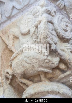 Villaviciosa, Asturies. Église de transition du XIIIe siècle entre roman et gothique. Santa Maria de la Oliva Banque D'Images