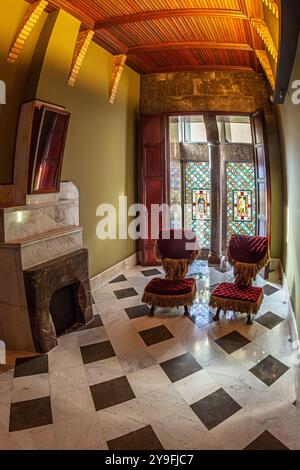 Intérieur du Palau Guell conçu par l'architecte Antoni Gaudi, Barcelone, Espagne Banque D'Images