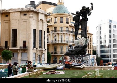 Liban. 10 octobre 2024. La vague de migration en provenance du sud du Liban, due aux attaques israéliennes, se poursuit vers la capitale Beyrouth, Liban, le 10 octobre 2024. Photo de Marc Fayad/ABACAPRESS. COM Credit : Abaca Press/Alamy Live News Banque D'Images