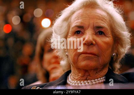 Washington, DC - 27 mars 2009 -- Ethel Kennedy assiste à l'installation cérémonielle du procureur général des États-Unis Eric Holder à l'Université George Washington le 27 mars 2009 à Washington, DC. Holder occupe le poste de 82e procureur général depuis sa confirmation par le Sénat en février de cette année. Crédit : Chip Somodevilla - piscine via CNP Banque D'Images