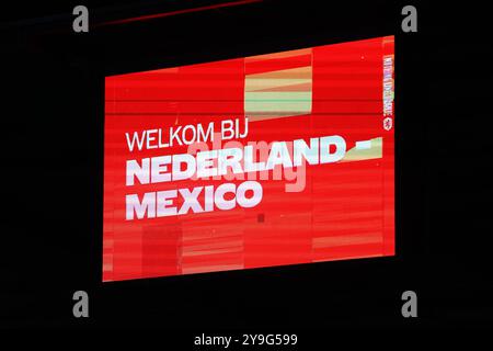 Almelo, pays-Bas. 10 octobre 2024. ALMELO, 10-10-2024, stade Asito, football, amical, saison 2024/2025, pendant le match pays-Bas U21 - Mexique U21, tableau des scores crédit : Pro Shots/Alamy Live News Banque D'Images