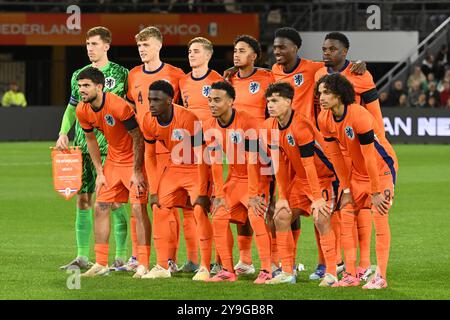 ALMELO - Hollande U21 gardien Robin Roefs, Tyrese Asante de Hollande U21, Max bruns de Hollande U21, Maxim Dekker de Hollande U21, Denso Kasius de Hollande U21, Ezechiel Banzuzi de Hollande U21, Ernest Poku de Hollande U21, Gjivai Zechiel de Hollande U21, Noah Ohio de Hollande U21, Thom van Bergen de Hollande U21 amical U21, Myron van Brederode de Hollande U21 match amical U21, Myron van Brederode de Hollande U21 pendant le 10 octobre au Mexique Interland Ostland 2024 à Almelo, pays-Bas. ANP | Hollandse Hoogte | GERRIT VAN KEULEN Banque D'Images