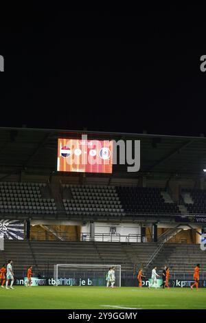 Almelo, pays-Bas. 10 octobre 2024. ALMELO, 10-10-2024, stade Asito, football, amical, saison 2024/2025, pendant le match pays-Bas U21 - Mexique U21, aperçu du stade crédit : Pro Shots/Alamy Live News Banque D'Images