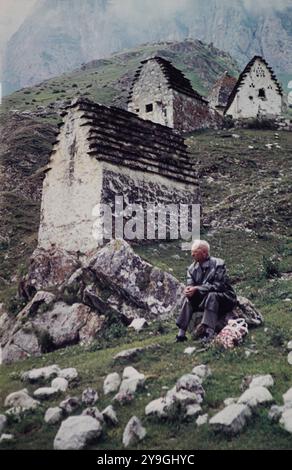 Österreich Kaukasus, 20240101, Aufnahme CA.1960, dorf dargavs,dargaws, Die Stadt der Toten *** autriche Caucase, 20240101, photo CA 1960, dargavs de village,dargaws, la ville des morts Banque D'Images