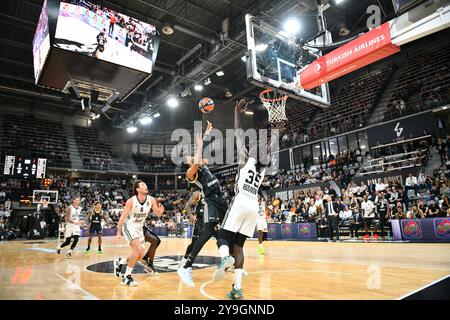 Villeurbanne, France. 10 octobre 2024. Action lors du match de basket-ball de Turkish Airlines EuroLeague entre LDLC ASVEL et Virtus Segafredo Bologna le 10 octobre 2024 à Astroballe à Villeurbanne, France - photo Cyril lestage/DPPI crédit : DPPI Media/Alamy Live News Banque D'Images