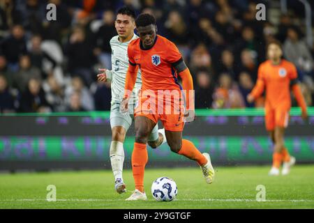 Almelo, pays-Bas. 10 octobre 2024. ALMELO, 10-10-2024, stade Asito, football, amical, saison 2024/2025, pendant le match pays-Bas U21 - Mexique U21, pays-Bas joueur U21 Ernest Poku crédit : Pro Shots/Alamy Live News Banque D'Images