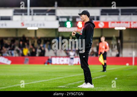 Alexander Ende (SC Verl, Cheftrainer) GER, SC Verl v. Borussia Moenchengladbach, Fussball, Testspiel, Spielzeit 2024/2025, 10.10.2024 le Règlement de la DFL interdit toute utilisation de photographes comme séquences d'images et/ou quasi-vidéo. Foto : Eibner-Pressefoto / Jan Rollinger Banque D'Images