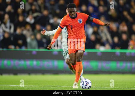 Almelo, pays-Bas. 10 octobre 2024. ALMELO, 10-10-2024, stade Asito, football, amical, saison 2024/2025, pendant le match pays-Bas U21 - Mexique U21, pays-Bas joueur U21 Ernest Poku crédit : Pro Shots/Alamy Live News Banque D'Images