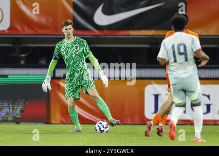 Almelo, pays-Bas. 10 octobre 2024. ALMELO, 10-10-2024, stade Asito, football, amical, saison 2024/2025, pendant le match pays-Bas U21 - Mexique U21, pays-Bas U21 gardien Robin Roefs crédit : Pro Shots/Alamy Live News Banque D'Images