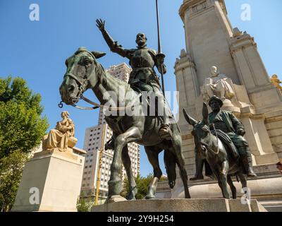 Statue en bronze de Don Quichotte et Sancho Panza au monument Cervantes, Plaza de Espana, Madrid, Espagne Banque D'Images