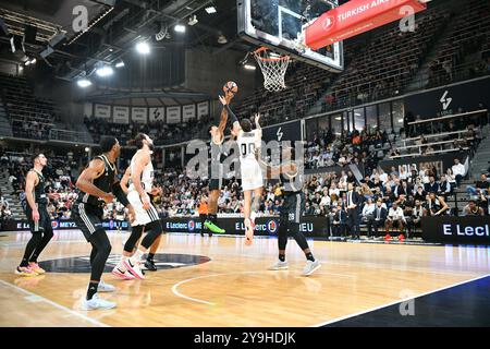 Villeurbanne, France. 10 octobre 2024. Action lors du match de basket-ball de Turkish Airlines EuroLeague entre LDLC ASVEL et Virtus Segafredo Bologna le 10 octobre 2024 à Astroballe à Villeurbanne, France - photo Cyril lestage/DPPI crédit : DPPI Media/Alamy Live News Banque D'Images