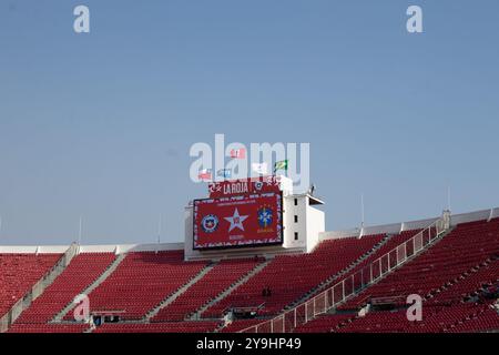 Santiago, Chili. 10 octobre 2024. CHILI - SANTIAGO - 10/10/2024 - QUALIFICATIONS POUR LA COUPE DU MONDE 2026, CHILI x BRÉSIL - vue générale du stade national pour le match entre le Chili et le Brésil pour le championnat des qualifications pour la Coupe du monde 2026. Photo : Gil Gomes/AGIF crédit : AGIF/Alamy Live News Banque D'Images