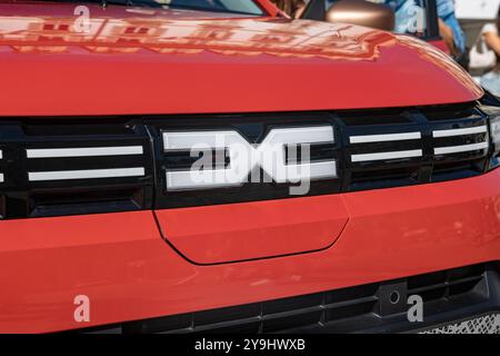 marque dacia, qui fait partie du groupe renoult, le constructeur automobile conçoit avec confort, sécurité et fonctionnalité à l'esprit, créant des voitures solides et belles Banque D'Images