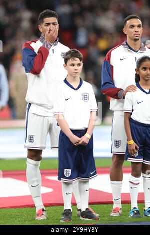 Londres, Royaume-Uni. 10 octobre 2024. Jude Bellingham d'Angleterre avant le match de l'UEFA Nations League entre l'Angleterre et la Grèce au stade de Wembley, Londres, Angleterre le 10 octobre 2024. Photo de Joshua Smith. Utilisation éditoriale uniquement, licence requise pour une utilisation commerciale. Aucune utilisation dans les Paris, les jeux ou les publications d'un club/ligue/joueur. Crédit : UK Sports pics Ltd/Alamy Live News Banque D'Images