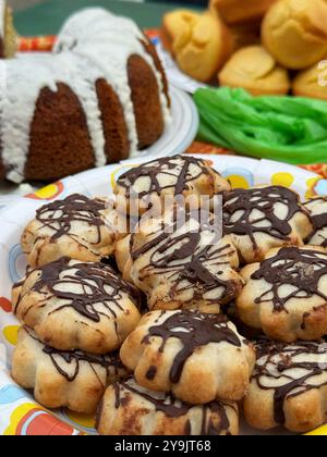Foire de pique-nique Potluck lors d'une fête de quartier à Berkeley, Californie. Banque D'Images