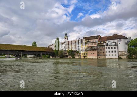 Olten Suisse, Skyline de la ville à Alte Bridge (Brucke) et la rivière Aare Banque D'Images