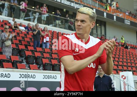 Matthias Ginter (SC Freiburg) lors du match test de football : LES RÈGLEMENTS du SC Freiburg, AC Florence INTERDISENT TOUTE UTILISATION DE PHOTOGRAPHIES COMME SÉQUENCES D'IMAGES ET/ Banque D'Images