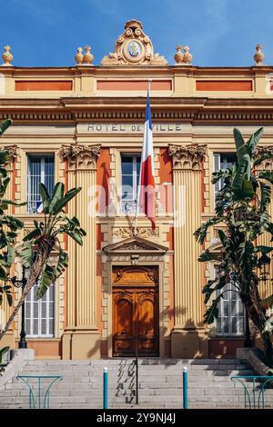 La belle façade historique de la mairie de Menton Banque D'Images