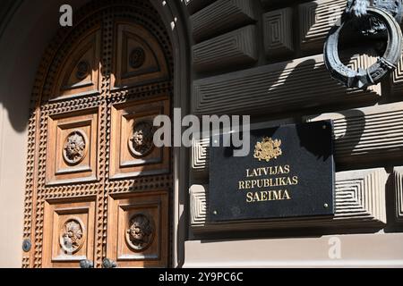 Riga, Lettonie- 23 juillet 2024 : la Saeima (Maison de la Société des Nobles Livoniens), également connue sous le nom de Saeima House (noms Saeimas), est le siège du parli Banque D'Images