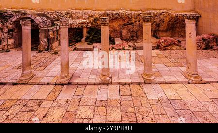 L'ancienne colonnade romaine (Cardo) située dans le quartier juif de Jérusalem, Israël Banque D'Images