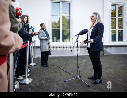 LA HAYE - Fleur Agema, ministre de la santé, du bien-être et des Sports, arrive au Catshuis pour le conseil des ministres. L'équipe ministérielle se réunit chaque semaine au Catshuis. ANP REMKO DE WAAL pays-bas Out - belgique Out Banque D'Images