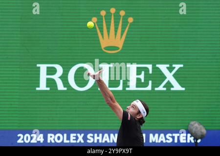 Shanghai, Chine. 11 octobre 2024. Taylor Fritz participe au match de quart de finale masculin entre Taylor Fritz, des États-Unis, et David Goffin, de Belgique, au tournoi ATP World Tour Shanghai Masters à Shanghai, dans l'est de la Chine, 11 octobre 2024. Crédit : Xu Yanan/Xinhua/Alamy Live News Banque D'Images