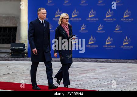 Cracovie, Pologne. 11 octobre 2024. Le président de la Pologne, Andrzej Duda, arrive pour le sommet du Groupe Arraiolos dans une cour du château de Wawel dans une vieille ville de Cracovie. Crédit : SOPA images Limited/Alamy Live News Banque D'Images