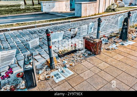 BUDAPEST, HONGRIE-Mai 04, 2016 : la Place de la liberté Budapest-Memorial dédié aux victimes de l'occupation nazie pendant la Seconde Guerre mondiale, à Budapest Banque D'Images