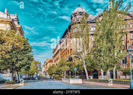 BUDAPEST, HONGRIE-Mai 04,2016:paysage magnifique vue sur la ville, les rues de la ville, les gens, l'architecture de la capitale de la Hongrie, Budapest. Banque D'Images