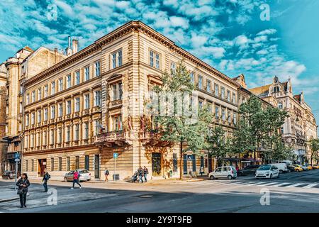 BUDAPEST, HONGRIE-Mai 04,2016:paysage magnifique vue sur la ville, les rues de la ville, les gens, l'architecture de la capitale de la Hongrie, Budapest. Banque D'Images