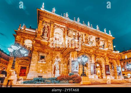 BUDAPEST, HONGRIE-Mai 05,2016 : Hungarian State Opera House est un opéra néo-Renaissance situé dans le centre de Budapest. Banque D'Images