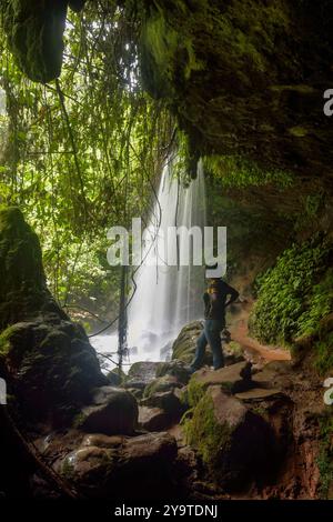 Chutes d'eau de Nyakasura - Fort Portal - Ouganda Banque D'Images