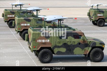 Seongnam, Corée du Sud. 25 septembre 2024. Les véhicules aériens sans pilote de Corée du Sud vus lors du 76e anniversaire de la journée pré-média de la Journée des forces armées à la base aérienne de Séoul à Seongnam, au sud de Séoul. Les médias d'État nord-coréens ont affirmé le 11 octobre que la Corée du Sud avait envoyé des drones sans pilote au-dessus de Pyongyang trois fois depuis la semaine dernière, une provocation militaire et une violation de sa souveraineté. (Photo de Kim Jae-Hwan/SOPA images/Sipa USA) crédit : Sipa USA/Alamy Live News Banque D'Images