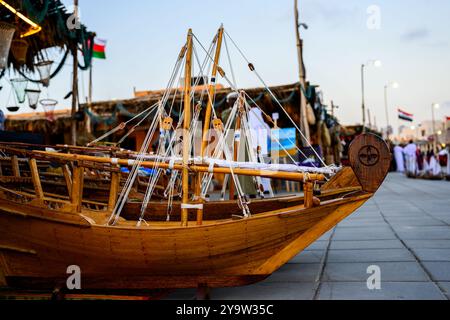 Doha, Qatar - 30 novembre 2023 : Festival traditionnel de bateau de boutre Katara Beach Qatar Banque D'Images