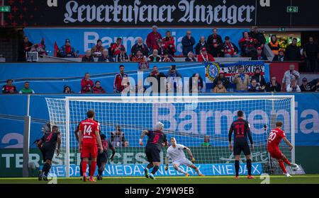Leverkusen, Allemagne. 05th Oct 2024. Tor zum 2:2 durch einen Elfmeter von Jann-Fiete Arp (Kiel) gegen Lukas Hradecky (LEV) Bayer Leverkusen - Holstein Banque D'Images