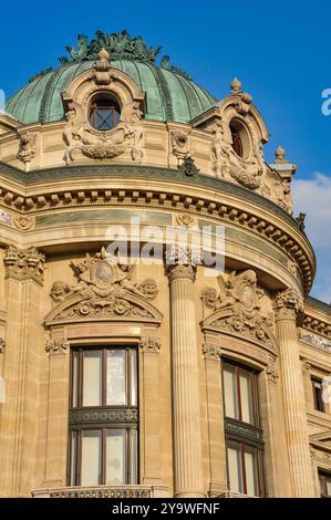 Le Palais Garnier, également connu sous le nom de L'Opéra Garnier, est un opéra historique de Paris Banque D'Images