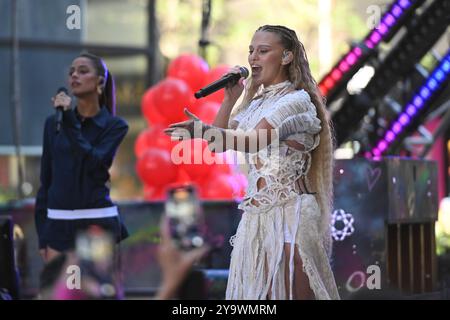 Elyanna joue sur NBC's Today le 8 octobre 2024 à New York. Banque D'Images