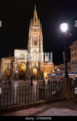 Plaza Alfonso II El Casto, Cathédrale, Oviedo, Asturies, Espagne. Banque D'Images