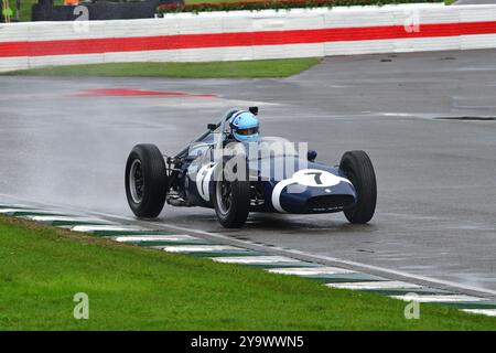 Nicholas Topliss, Cooper-Climax T53 lowline, Richmond et Gordon Trophies, vingt-cinq minutes de course, dans de mauvaises conditions de pluie et d'averses, pour Banque D'Images