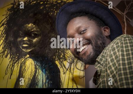 Afrique du Sud, Western Cape, Cape Town, artiste Ludwe MGOLOMBANE Banque D'Images