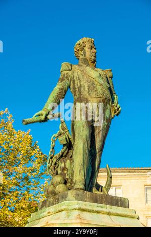 France, Charente maritime, la Rochelle, le Port, statue de l'amiral Duppere Banque D'Images