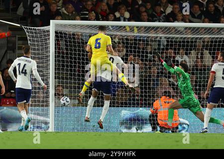 Bournemouth, Royaume-Uni. 11 octobre 2024. Taras Mykhavko, d’Ukraine, marque le but d’ouverture lors du match de qualification pour le Championnat d’Europe des moins de 21 ans de l’UEFA au Vitality Stadium de Bournemouth. Le crédit photo devrait se lire : Paul Terry/Sportimage crédit : Sportimage Ltd/Alamy Live News Banque D'Images